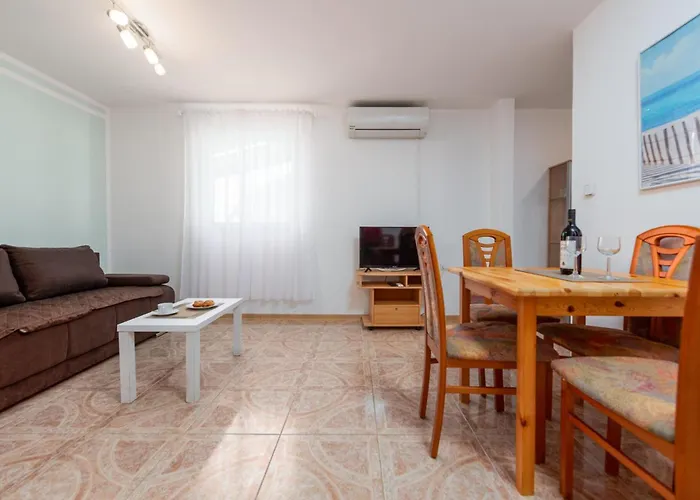 Apartment In With Wifi